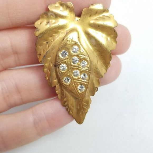 Vintage Gold Tone Leaf Shape Rhinestone Encrusted Dress Shoe Clip Brooch - Picture 1 of 6